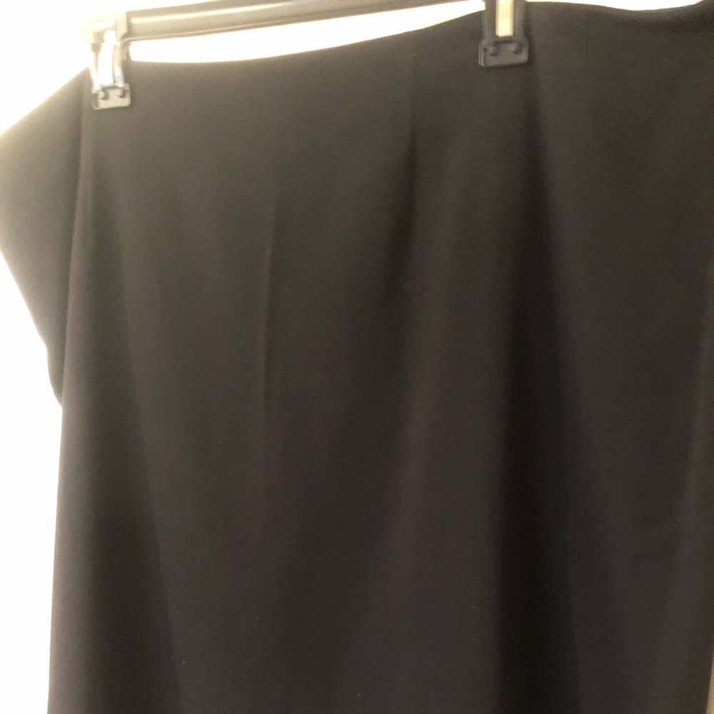 Black plus size pencil skirt!